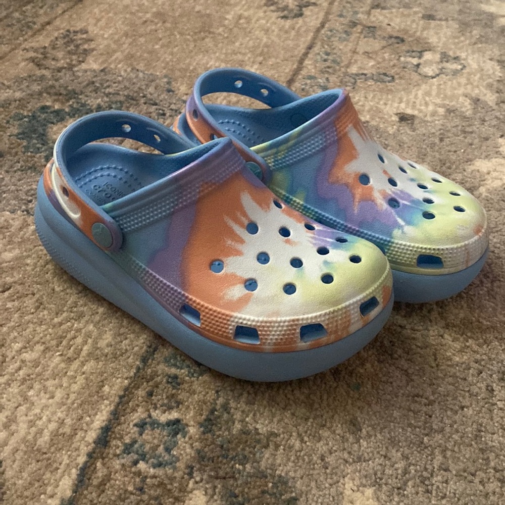 Girls Platform Crocs